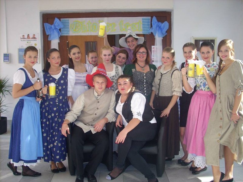 Na začiatku pivnej smršte zvanej Októberfest bola kráľovská svadba