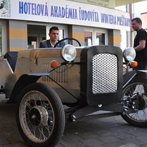 soc-hotelka-auto