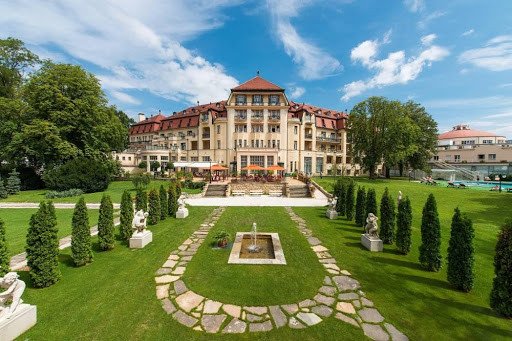 DUÁLNE VZDELÁVANIE V ŠKOLSKOM ROKU 2021/2022 - INFORMÁCIA PRE UCHÁDZAČOV