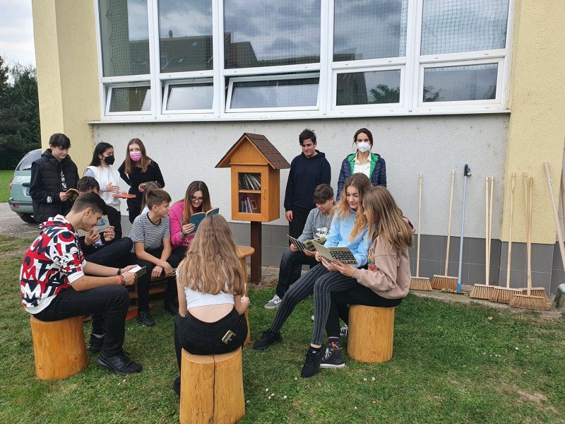 Príležitosť učiť sa vonku.