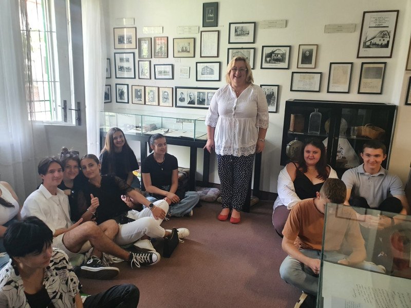 Návšteva Pamätnej izby národného umelca Ivana Krasku