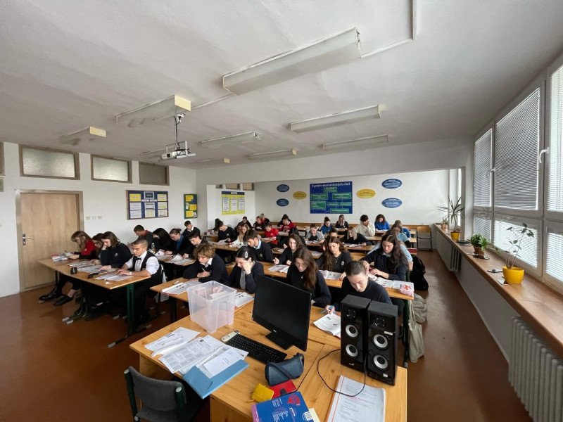 Expert geniality show