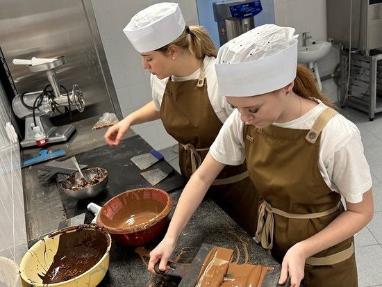 ČOKOLÁDA JE RADOSŤ