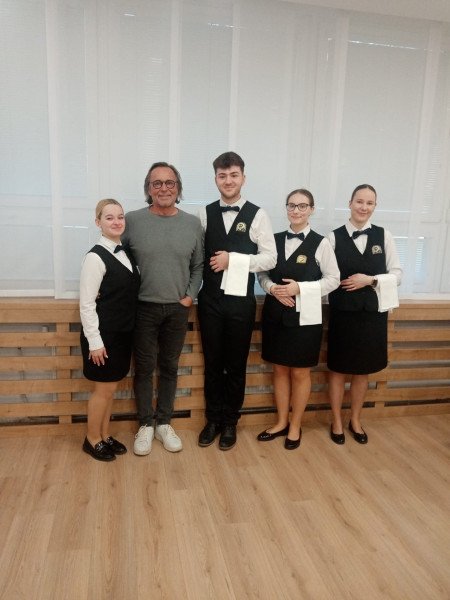 Pracovné rokovanie na Hotelovej akadémii Ľudovíta Wintera