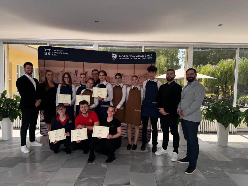 Projekt STARŠÍ MLADŠÍ, SPOLUŽIACI SPOLUŽIAKOM JE SKVELÝ