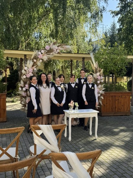 TRETIA SEPTEMBROVÁ SOBOTA NA HOTELKE V ZNAMENÍ SVADBY