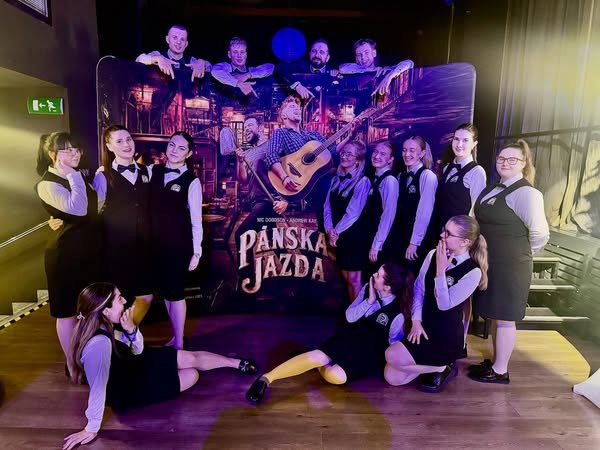 Premiéra - PÁNSKA JAZDA