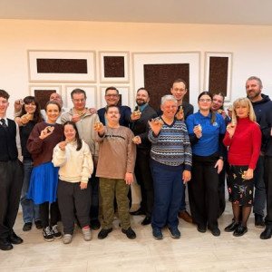 VO ŠTVRTOK NÁS NAVŠTÍVILI NAŠI KAMARÁTI Z HENTO TOTO