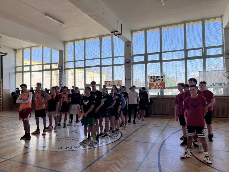 Basketbalový turnaj  piešťanských stredných škôl