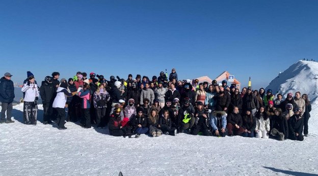JARNÝ HOTELÁCKY LYŽIARSKY KURZ V JASNEJ PLNÝ SLNKA