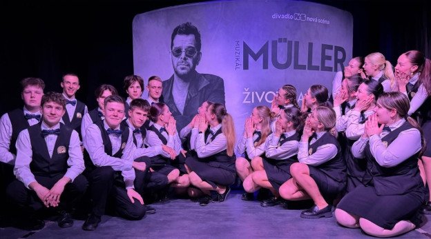 MÜLLER - ŽIVOT NA DVA ŤAHY