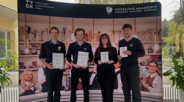 HOTELÁCI TRADIČNE NA SOČke NA STUPŇOCH VÍŤAZOV